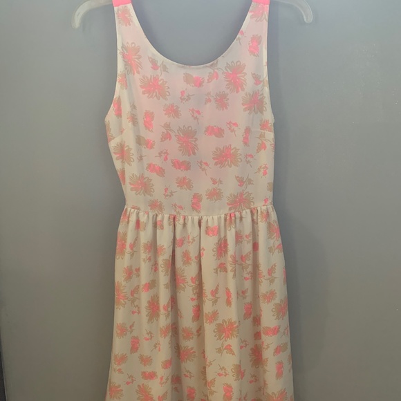 Love Tree Dresses & Skirts - Dress